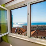 Kike Apartment